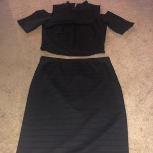 2 piece set too and skirt